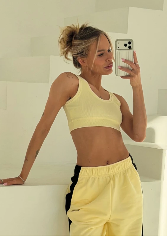 Line - Short banana yellow cotton top