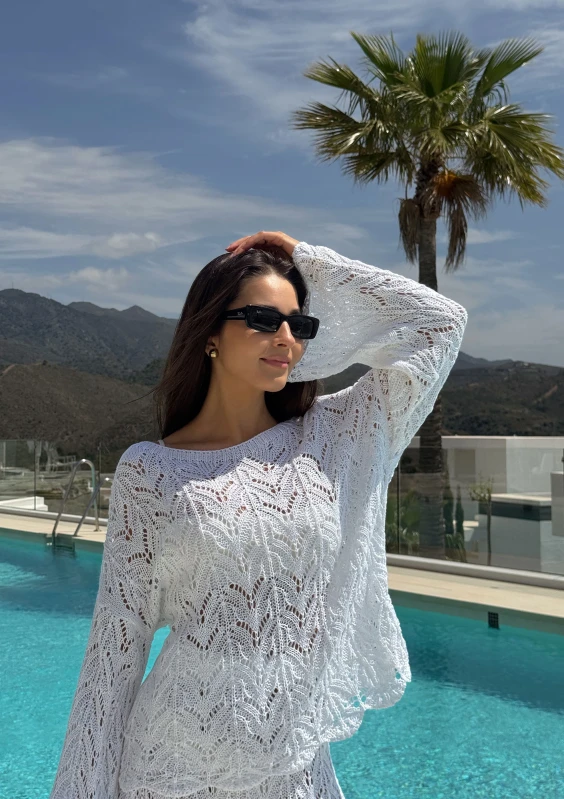 Calira - Oversized openwork ecru sweater