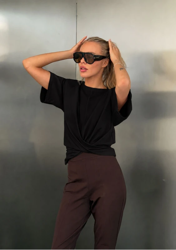 Vanta - Black cotton back tied T-shirt