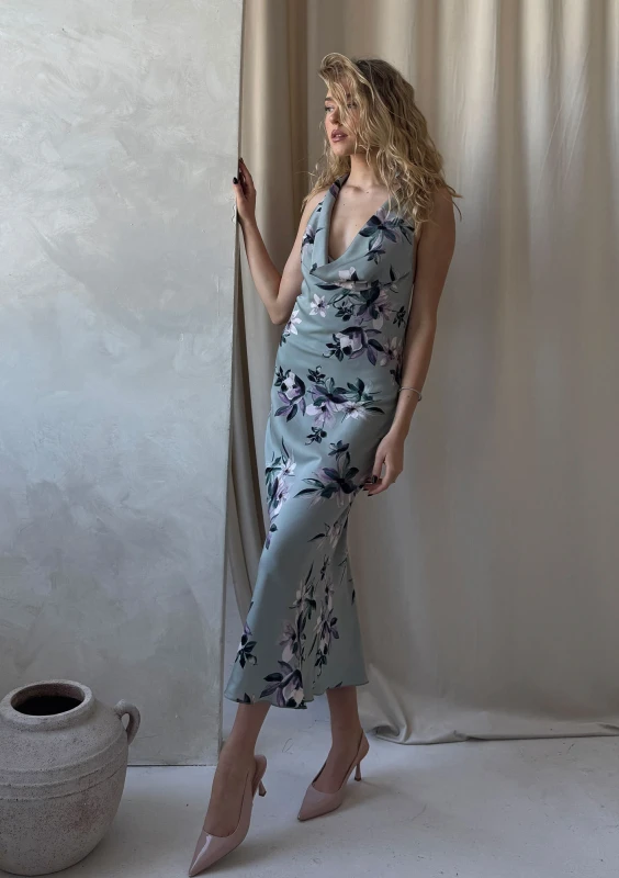 Valentina - Sukienka z dekoltem typu waterflow Blue Jardin