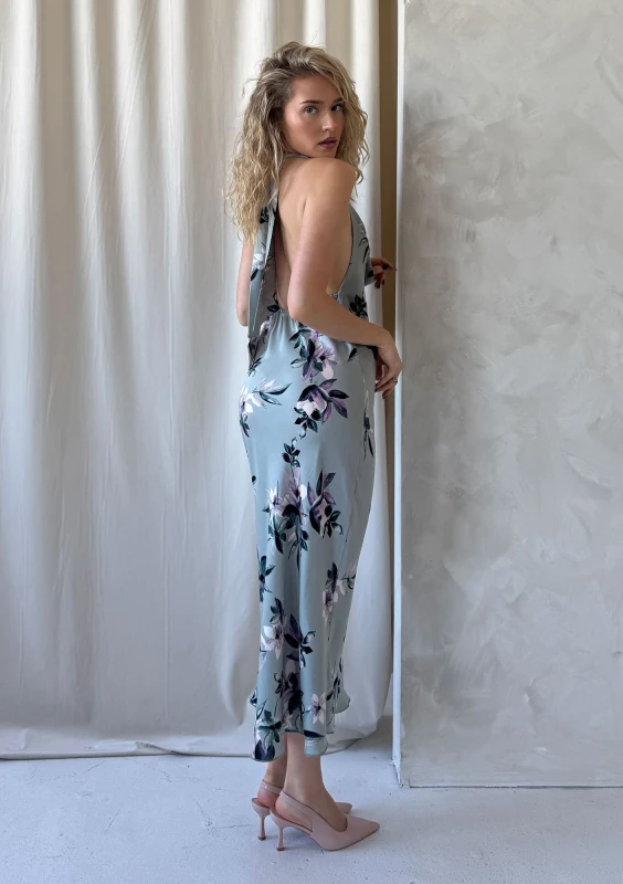 Valentina - Sukienka z dekoltem typu waterflow Blue Jardin