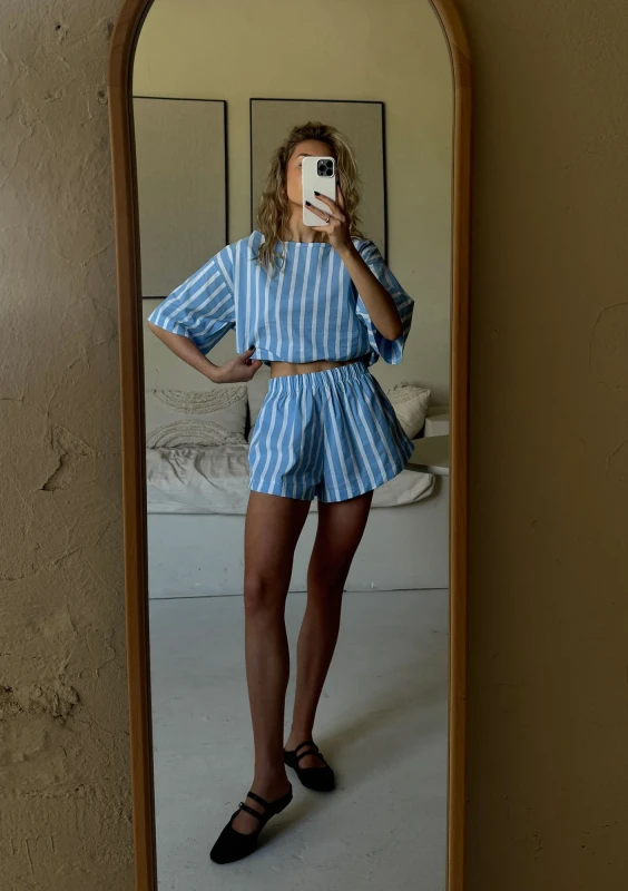 Lilli - Light blue striped cotton shorts