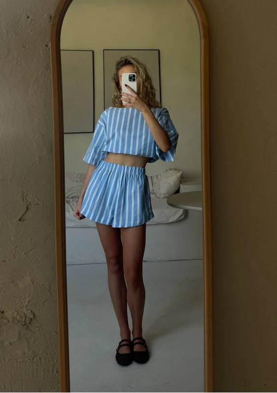 Lilli - Light blue striped cotton shorts