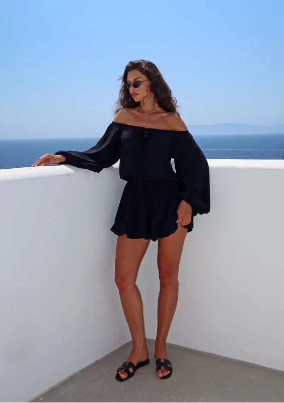 Celeste - Letni kombinezon z szortami typu bubble Czarny