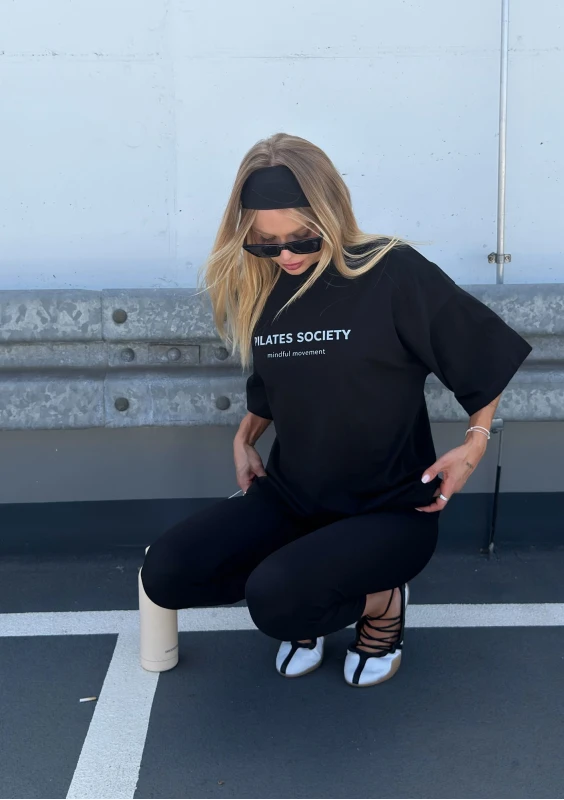 Ace - Black oversized T-shirt "Pilates Society"