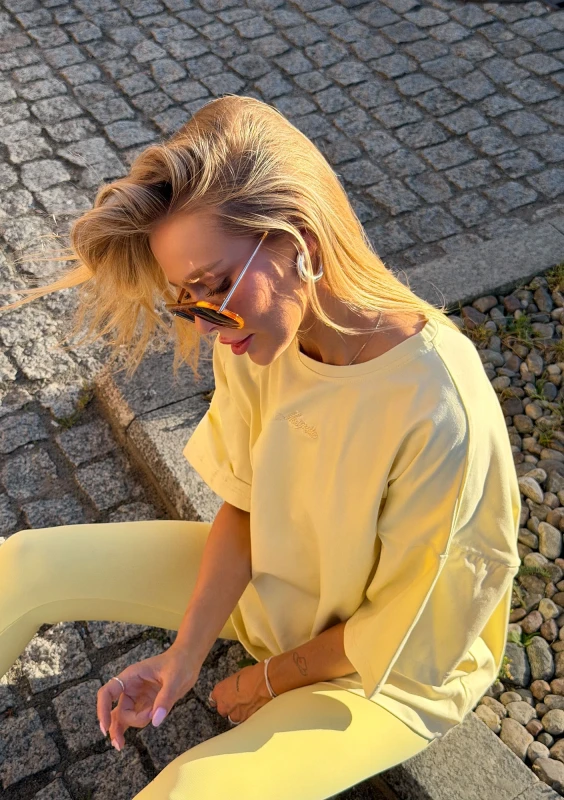 Ace - Banana yellow oversized T-shirt "Mosquito"