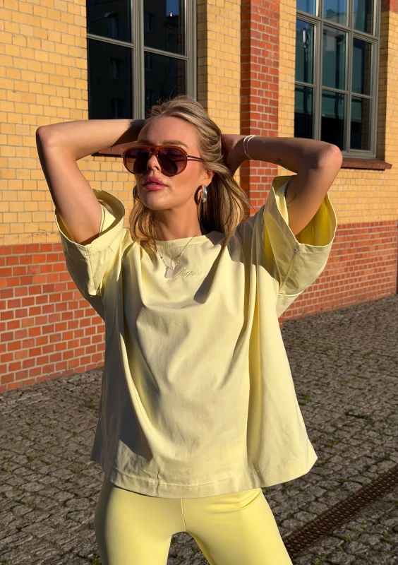 Ace - Banana yellow oversized T-shirt "Mosquito"