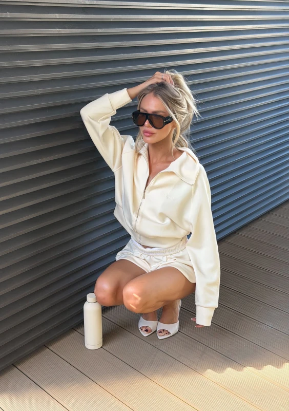 Elan - Rozpinana bluza z haftowanym logiem Creamy