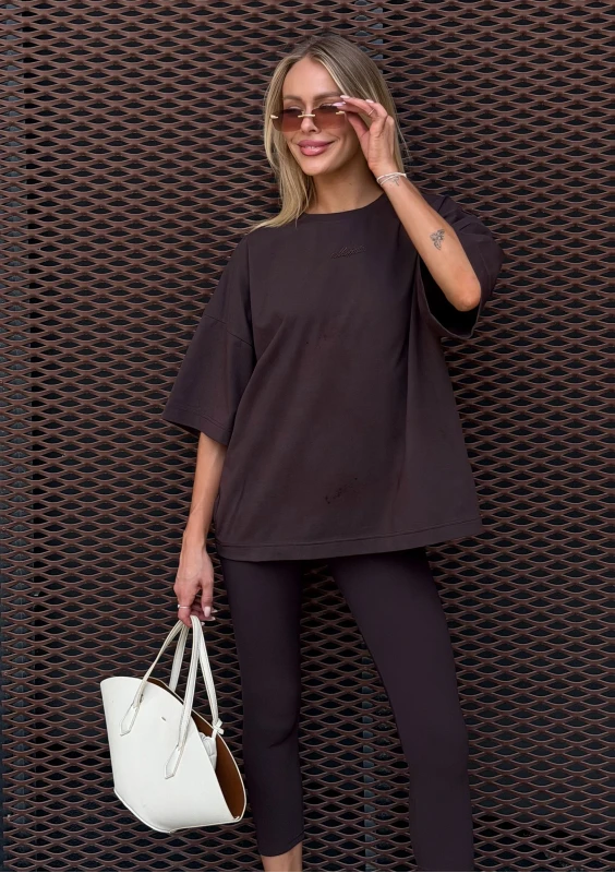 Ace - Brown oversized T-shirt "Mosquito"