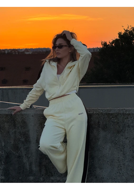 Cano Stripe - Pale banana yellow sweatpants with stripes