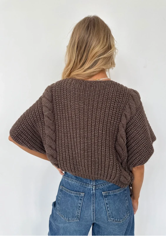 Loom - Sweter oversize o kroju poncho z warkoczem Brązowy