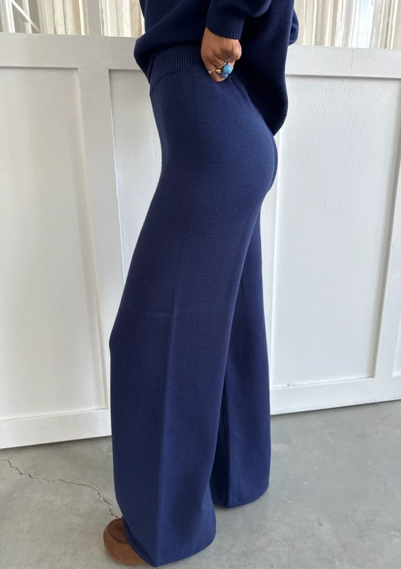 Yoko - Dark blue sweater pants