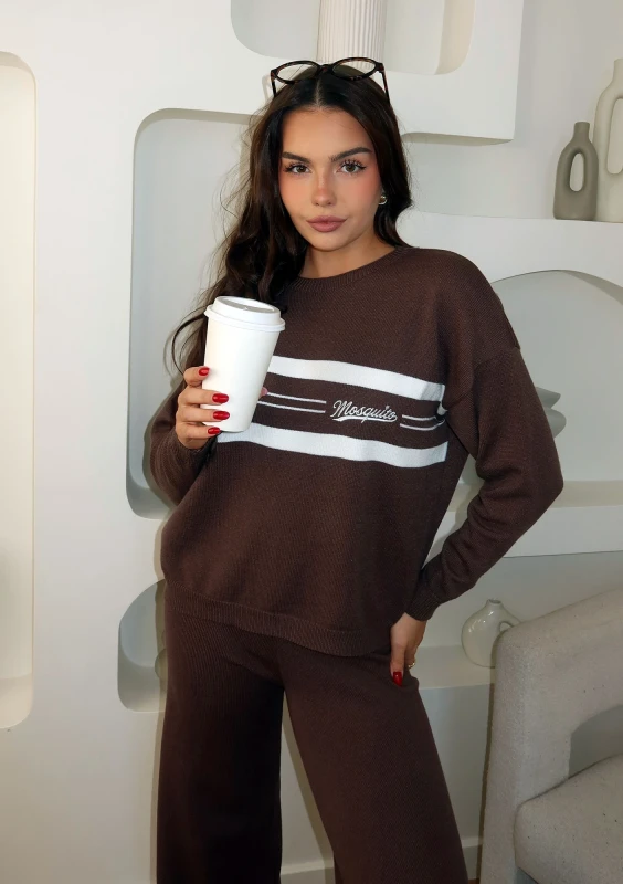 Varsity - sweter z kontrastową wstawką i haftowanym logo Ciemny Latte