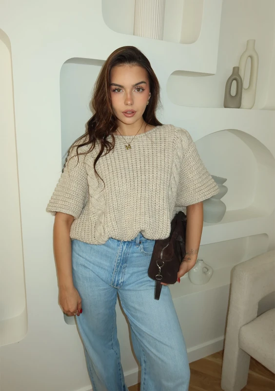 Loom - sweter oversize o kroju poncho z warkoczem Beżowy