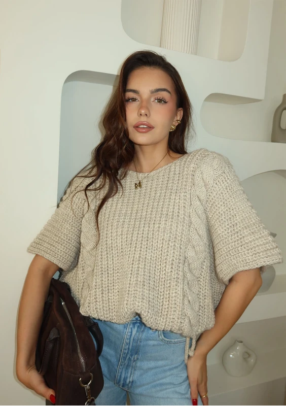 Loom - sweter oversize o kroju poncho z warkoczem Beżowy