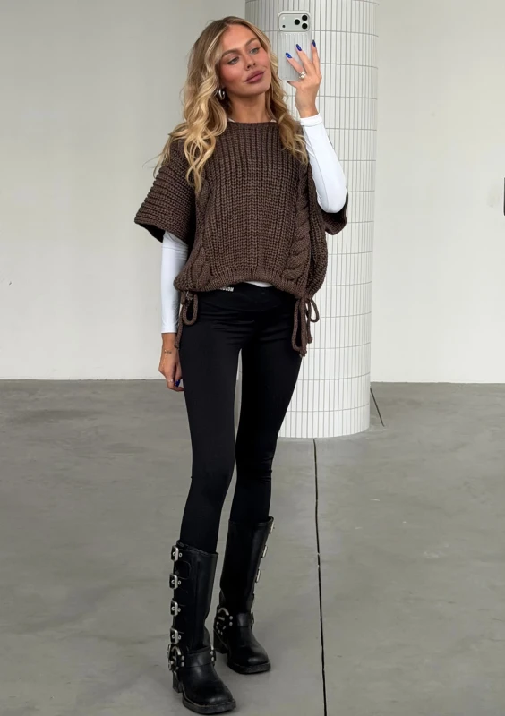 Loom - Sweter oversize o kroju poncho z warkoczem Brązowy