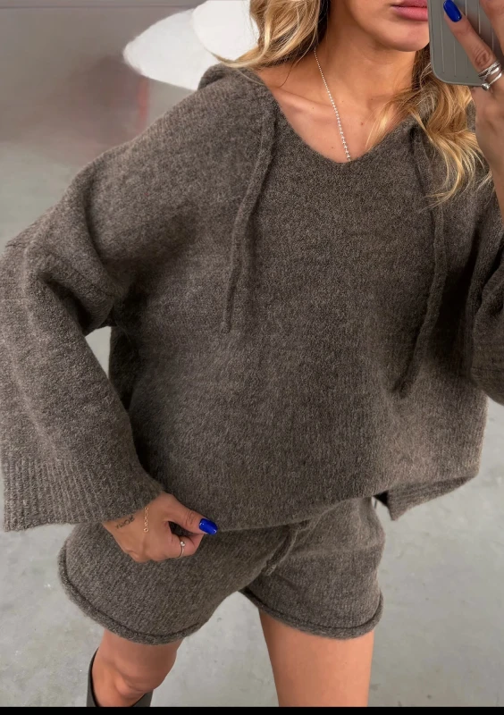 Lai - Brown soft knitted shorts