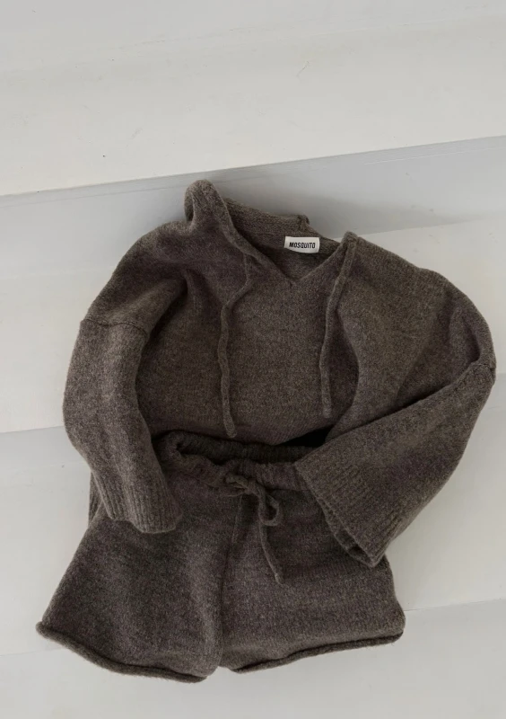 Lai - Bluza z miękkiej dzianiny z kapturem Brązowa