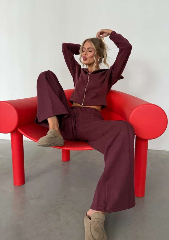 Iris Zip-up - Bordowa bluza rozpinana z wysokim dekoltem - Mosquito