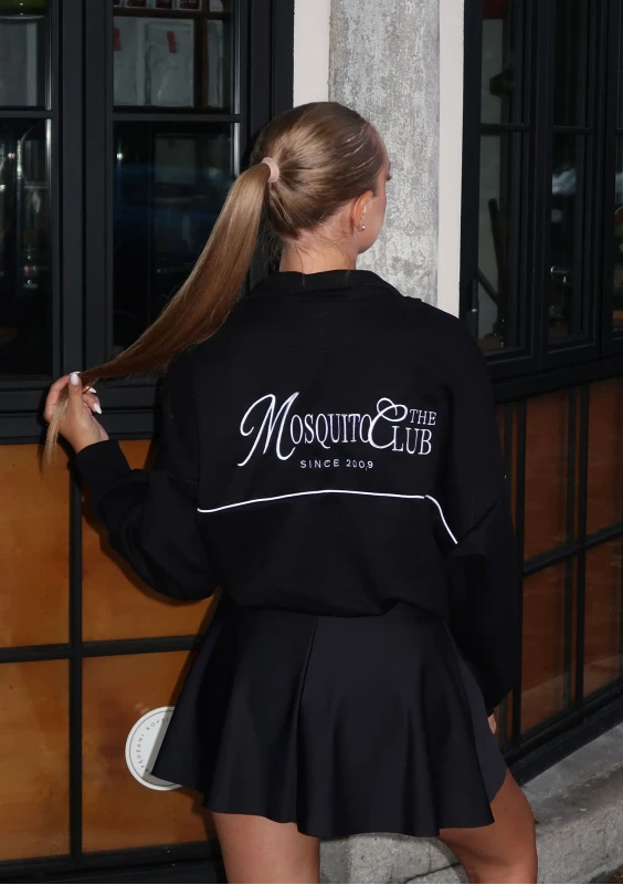 Court - Black mini skirt with shorts