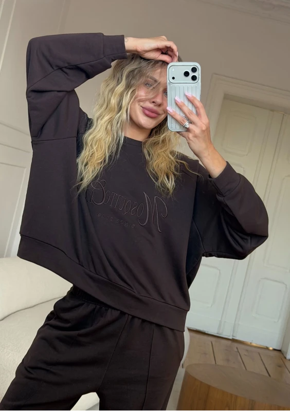Leni - Bluza oversize z haftem Chocolate