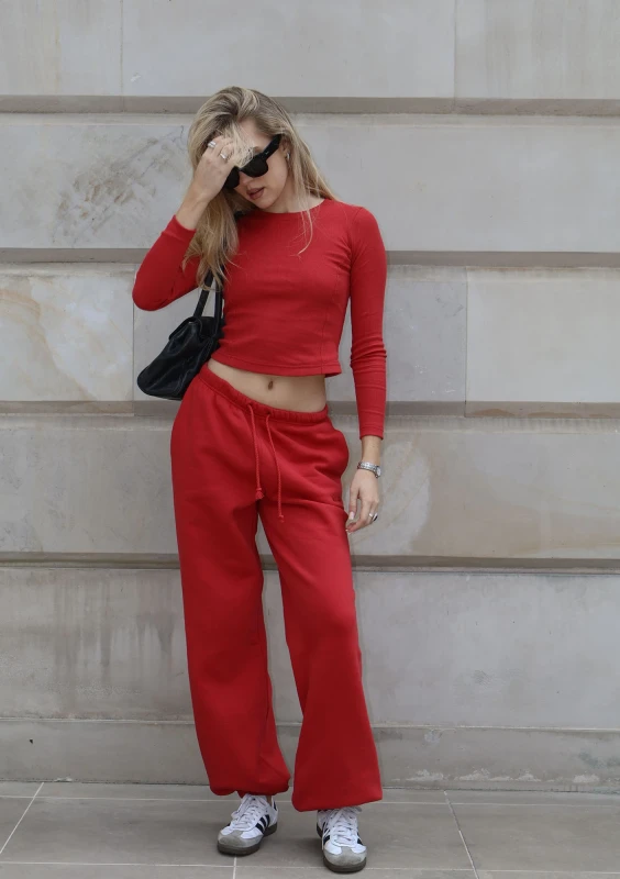 Wells - Cherry red sweatpants