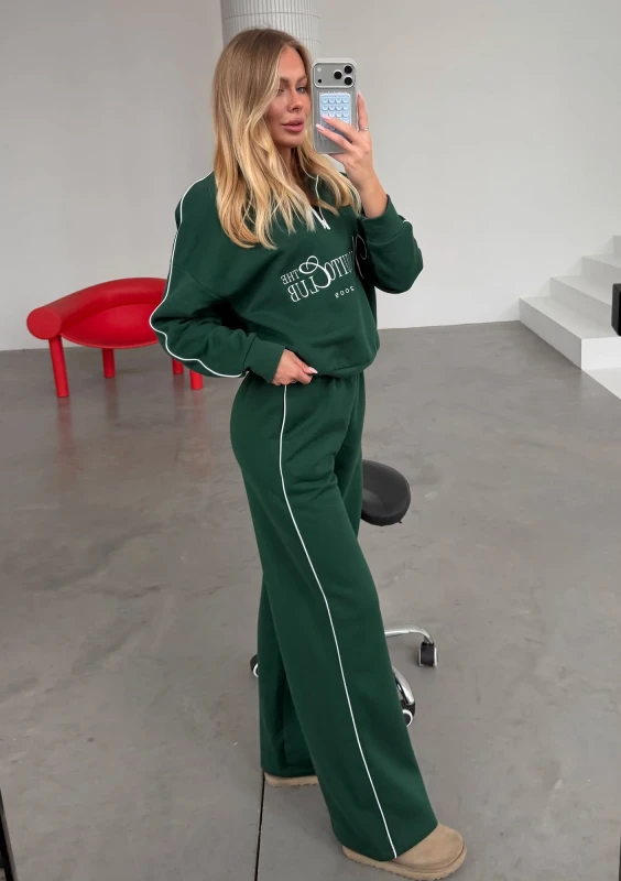 Union - Vintage style wide hunter green sweatpants