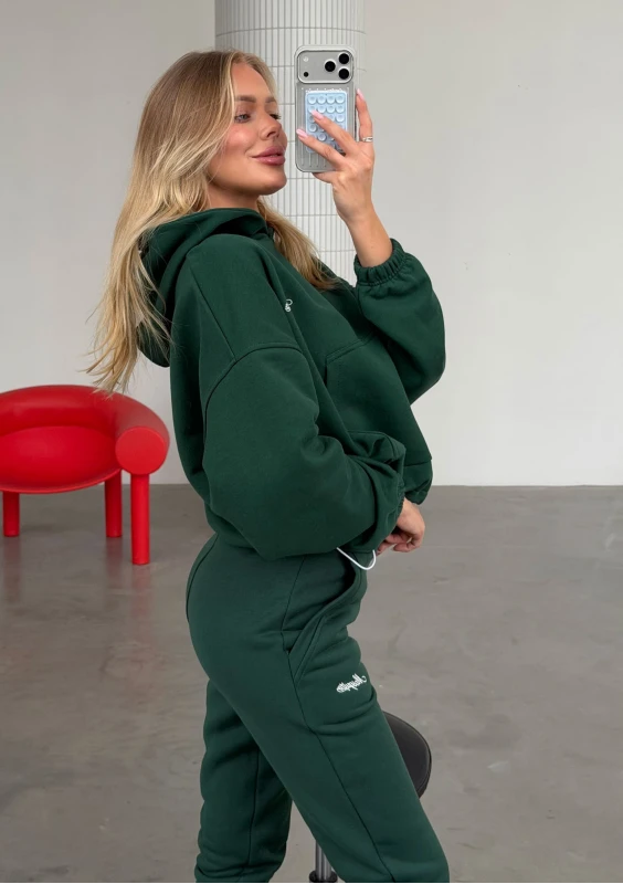 Daily - Vintage style hunter green sweatshirt