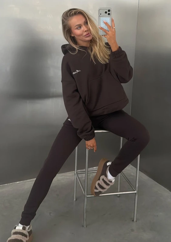 Daily - Vintage style dark chocolate brown sweatshirt