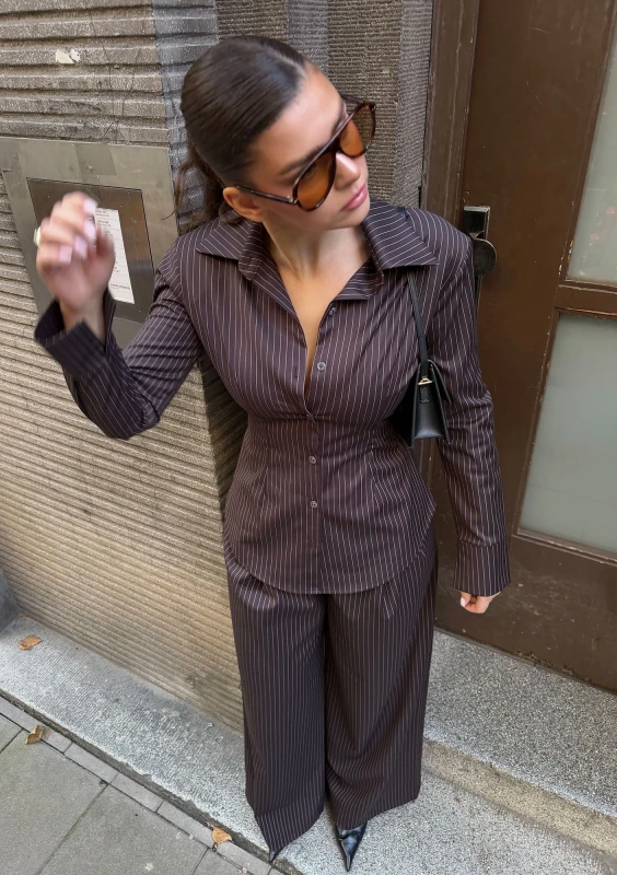 Soho - Brown striped shirt with shoulder pads