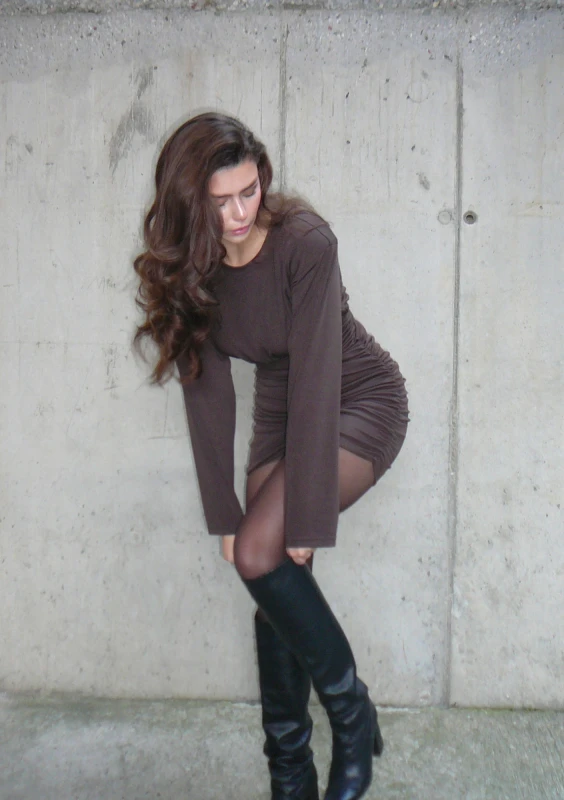 Sone - Draped brown mini dress with shoulder pads