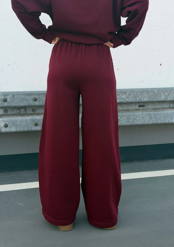 Union - Vintage style wide deep cherry red sweatpants
