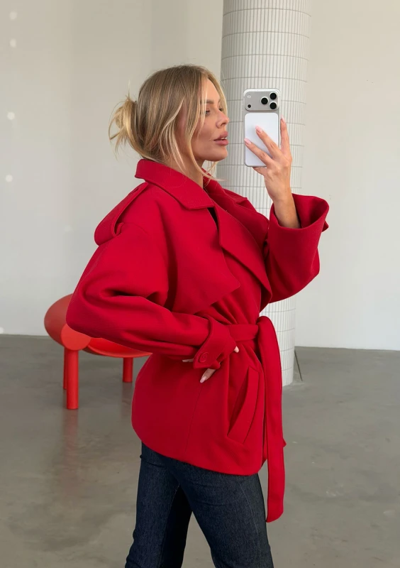 Blair - Short red coat