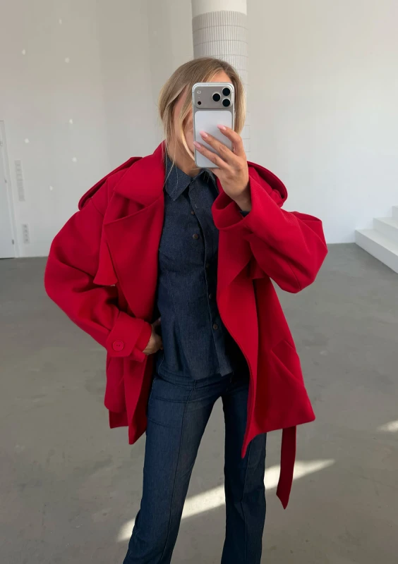 Blair - Short red coat