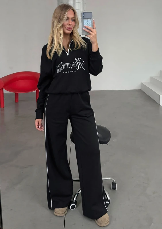 Union - Vintage style wide black sweatpants