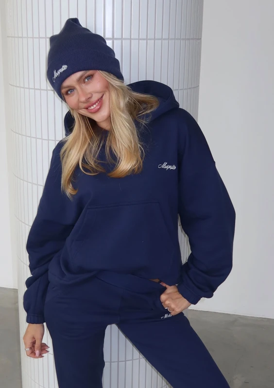 Beanie - Czapka z haftem White Logo Granatowa