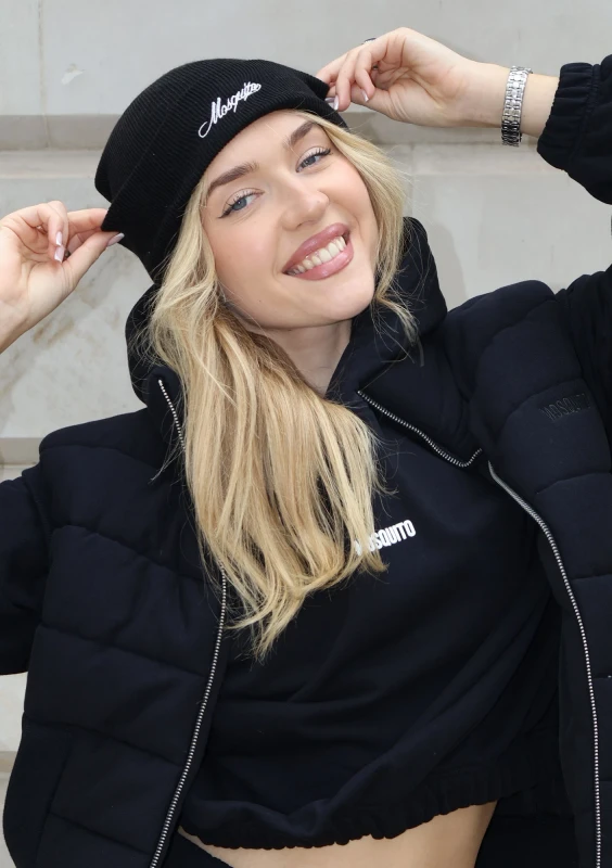 Beanie - Black beanie with an embroidered logo GIFT