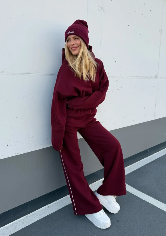 Daily - Vintage style deep cherry red sweatshirt