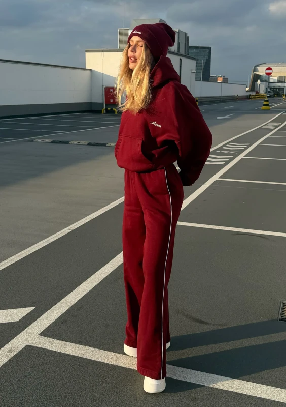 Union - Vintage style wide deep cherry red sweatpants