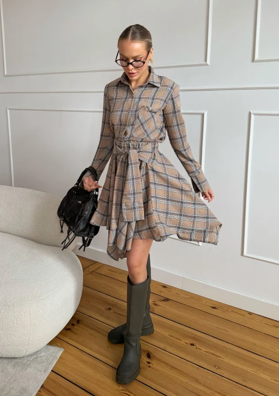 Aster - Latte beige checked skirt