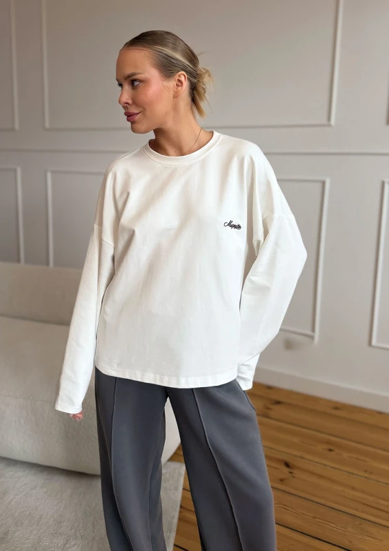 Rowe - Longsleeve oversize z haftem Ecru