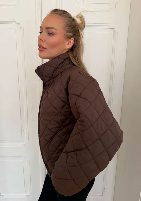 Avery - Luźna pikowana kurtka puffer Brązowa