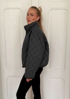 Avery - Luźna pikowana kurtka puffer Czarna