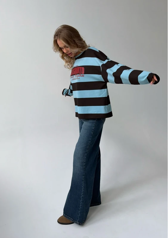 Rowe - Longsleeve oversize w pasy Chocolate & Blue