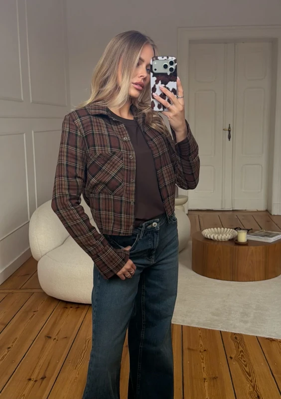 Aster - Shortened warm brown checked shirt