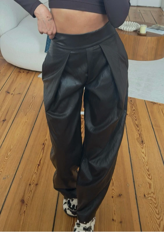 Skin - Brown faux leather trousers